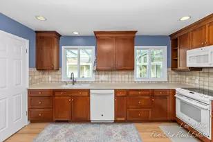 651 Reynard St SE, Grand Rapids, MI 49507 - Photo 7