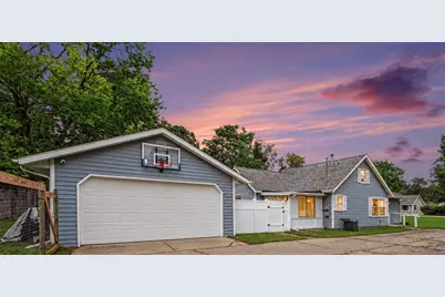533 W Cherry Street, Wayland, MI 49348 - Photo 1