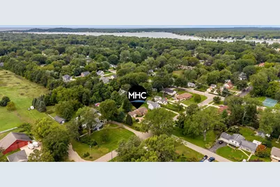 798 Myrtle Avenue, Holland, MI 49423 - Photo 3