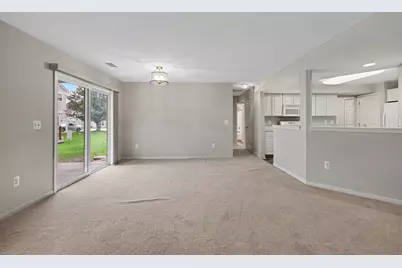 641 Fieldstone Circle W, Chelsea, MI 48118 - Photo 19