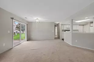 641 Fieldstone Cir W, Chelsea, MI 48118 - Photo 19