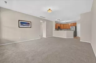 932 W Summerfield Gln Cir, Ann Arbor, MI 48103 - Photo 3