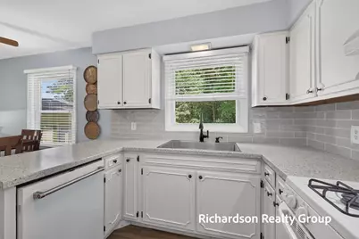 15937 Obrien Court, Grand Haven, MI 49417 - Photo 13