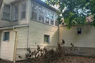 3325 Paris Ave NE, Grand Rapids, MI 49525 - Photo 3