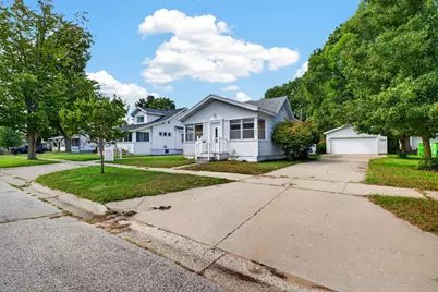 1842 Mills Avenue, Muskegon, MI 49445 - Photo 1