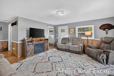 2032 Howard Point, Nashville, MI 49073 - Photo 15