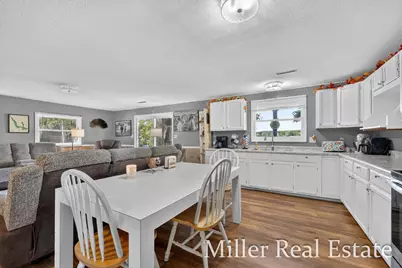 2032 Howard Point, Nashville, MI 49073 - Photo 13