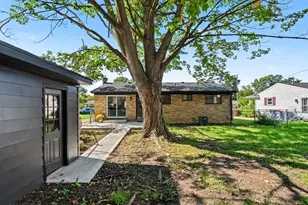 1664 Benjamin Ave NE, Grand Rapids, MI 49505 - Photo 25