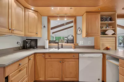 911 Westwood Boulevard, Jackson, MI 49203 - Photo 13