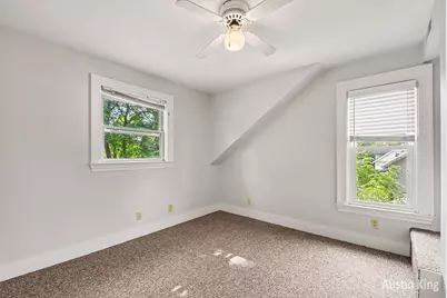 512 Curtis Street NE, Grand Rapids, MI 49505 - Photo 17