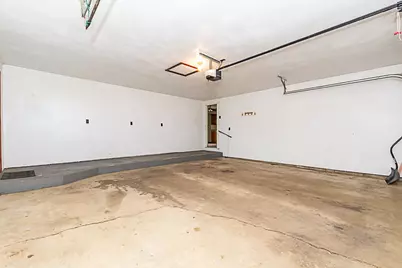 2240 E Hickory Road, Battle Creek, MI 49017 - Photo 57