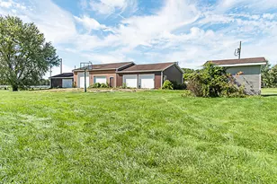 2240 E Hickory Rd, Battle Creek, MI 49017 - Photo 11