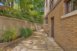1327 Bridge St NW, Grand Rapids, MI 49504 - Photo 5