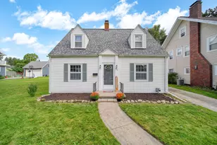 716 Woodfield Dr, Jackson, MI 49203 - Photo 1
