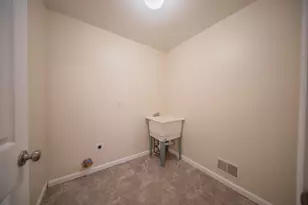 8671 Lilly Dr, Ypsilanti, MI 48197 - Photo 27