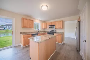 8671 Lilly Dr, Ypsilanti, MI 48197 - Photo 17
