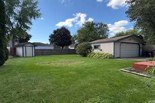 19324 Todd Dr, Clinton Twp, MI 48038 - Photo 5