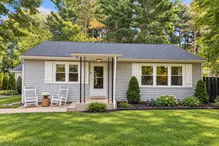 11195 Mcgregor Rd, Pinckney, MI 48169 - Photo 1