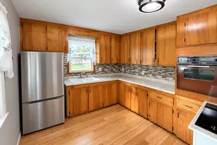 11195 Mcgregor Rd, Pinckney, MI 48169 - Photo 3