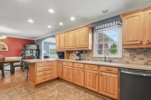 70773 Sterling Dr, Edwardsburg, MI 49112 - Photo 11