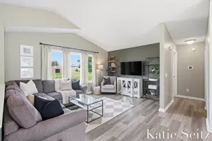 7540 Katie Ln, Hudsonville, MI 49426 - Photo 3