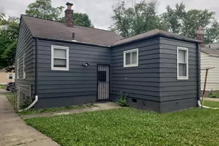 19171 Kenosha St, Harper Woods, MI 48225 - Photo 3