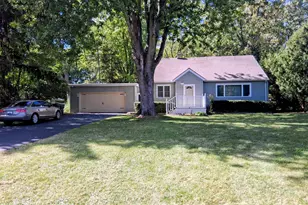 2286 Washington Ave, Saint Joseph, MI 49085 - Photo 1