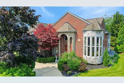 833 Lakewood Drive, Rochester Hills, MI 48309 - Photo 1