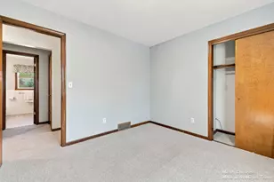 2016 Edgewood Ave SE, Grand Rapids, MI 49546 - Photo 33