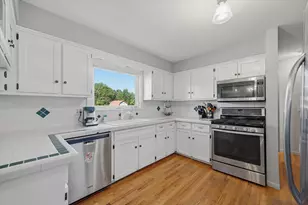 9623 Earhart Rd, South Lyon, MI 48178 - Photo 11