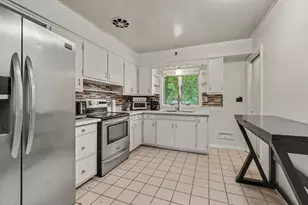 8126 Lorac St, Portage, MI 49002 - Photo 7