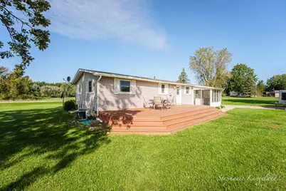 16610 48th Avenue, Coopersville, MI 49404 - Photo 3