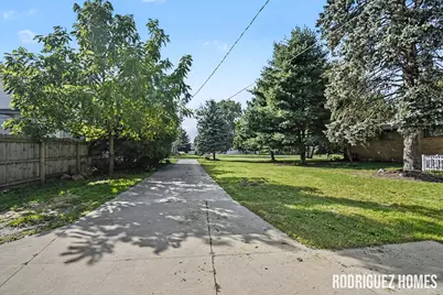 8242 Freeland Avenue SW, Byron Center, MI 49315 - Photo 23