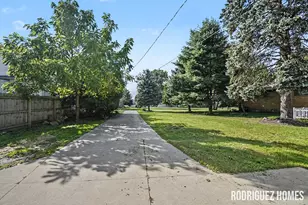 8242 Freeland Ave SW, Byron Center, MI 49315 - Photo 23