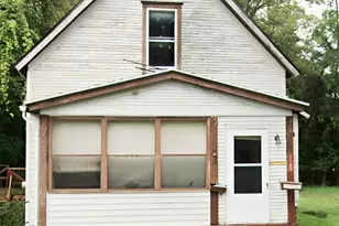 1105 Pringle Ave, Jackson, MI 49203 - Photo 1