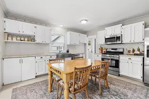 1619 Upland Dr, Kalamazoo, MI 49048 - Photo 9