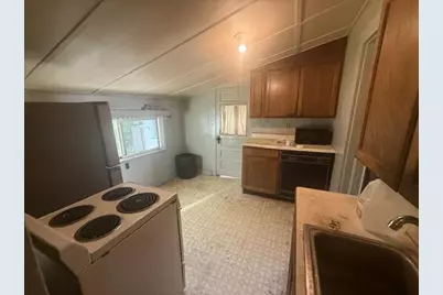 221 Winter Avenue, Big Rapids, MI 49307 - Photo 11