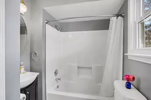 48 Mayfield Ave NE, Grand Rapids, MI 49503 - Photo 11