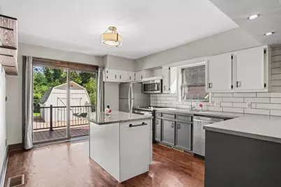 48 Mayfield Avenue NE, Grand Rapids, MI 49503 - Photo 5