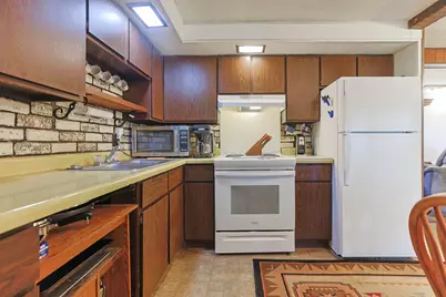 4036 E Empire Avenue, Benton Harbor, MI 49022 - Photo 7