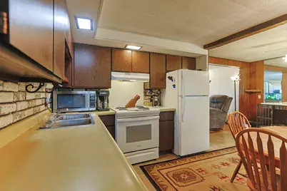 4036 E Empire Avenue, Benton Harbor, MI 49022 - Photo 9