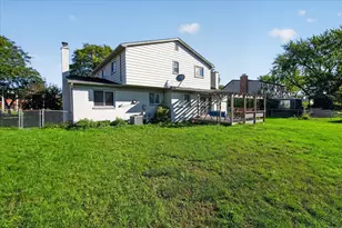 36523 Whitcomb St, Livonia, MI 48154 - Photo 7