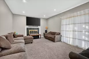 36523 Whitcomb St, Livonia, MI 48154 - Photo 29
