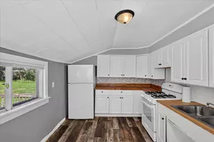 945 Jennette Ave NW, Grand Rapids, MI 49504 - Photo 15