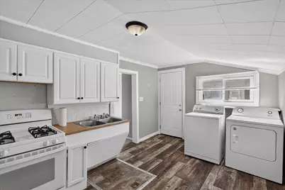 945 Jennette Avenue NW, Grand Rapids, MI 49504 - Photo 17