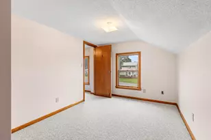 22303 Bedford Rd N, Battle Creek, MI 49017 - Photo 11