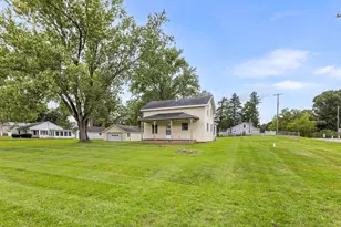 22303 Bedford Rd N, Battle Creek, MI 49017 - Photo 15