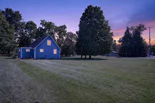 2024 W Washington Ave, Jackson, MI 49203 - Photo 3
