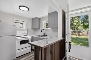 2024 W Washington Ave, Jackson, MI 49203 - Photo 13