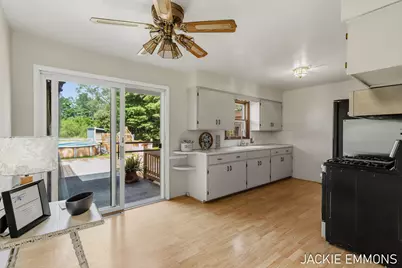 731 66th Street SE, Grand Rapids, MI 49548 - Photo 13
